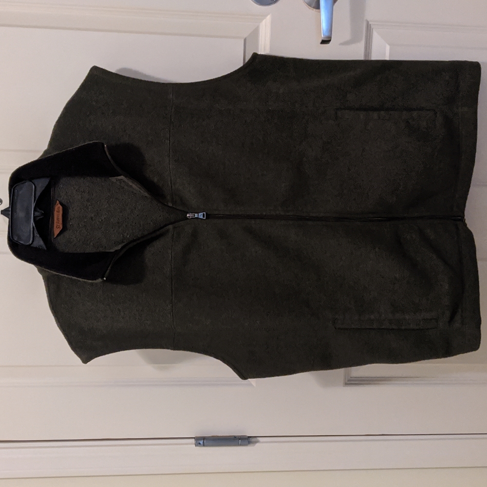 St John's Bay Men's Fleece Vest